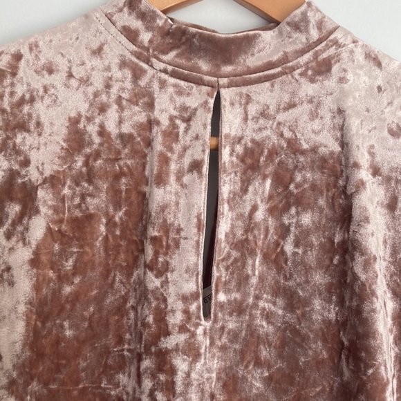 Grey & Gray| Crushed Velvet  Dress - Picture 4 of 8